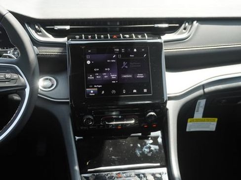 New 2026 Jeep Grand Cherokee Laredo RWD image 15