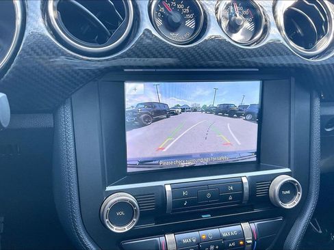 Used 2022 Ford Mustang Shelby GT500 w/ Carbon Fiber Track Pack image 17