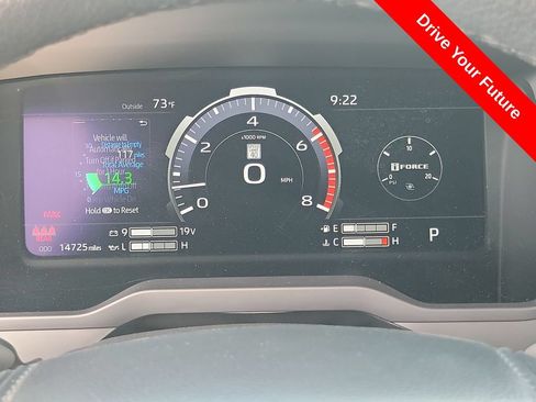 Used 2025 Toyota Tundra Limited AWD/4WD image 7