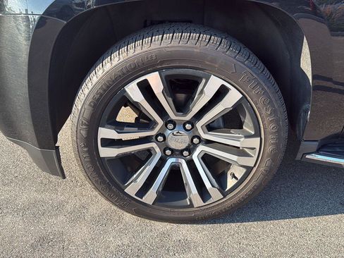 Used 2017 GMC Yukon Denali w/ Open Road Package AWD/4WD image 16