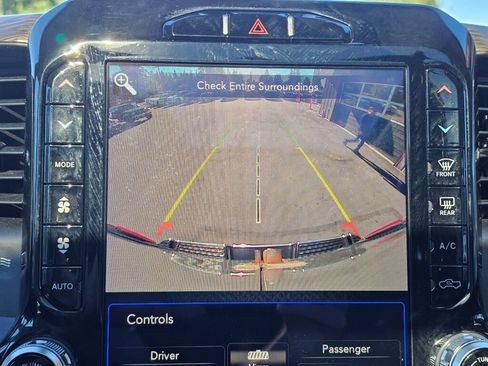 Used 2020 RAM 1500 Laramie AWD/4WD image 23