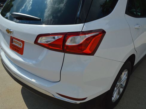 Used 2018 Chevrolet Equinox LS FWD image 9
