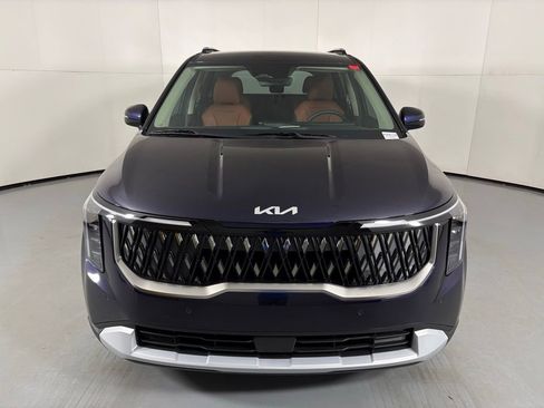 New 2026 Kia Carnival EX FWD image 3