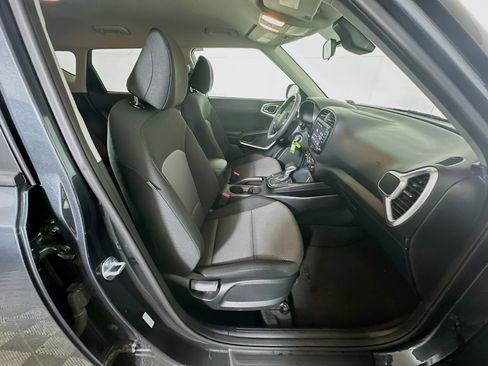 Used 2025 Kia Soul LX w/ LX Technology Package image 31