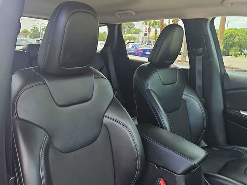Used 2021 Jeep Cherokee Latitude Plus w/ Mopar Interior Package AWD/4WD image 25
