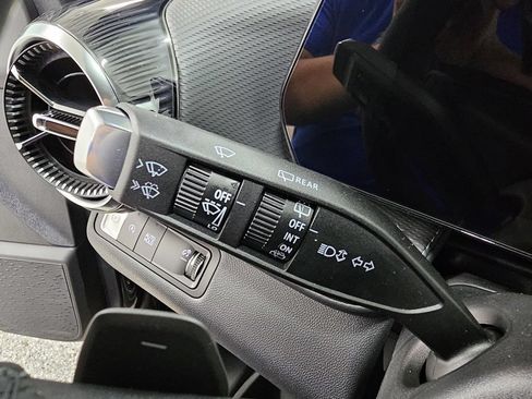 New 2026 Chevrolet Equinox LT w/ Convenience Package II FWD image 32