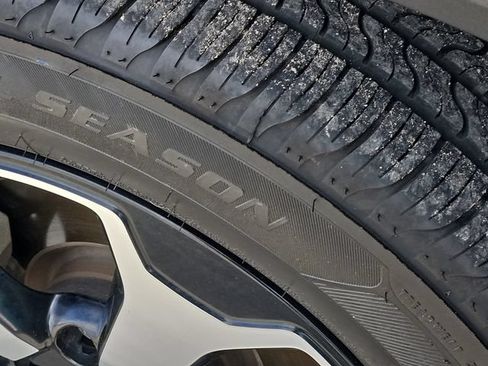 Used 2021 Jeep Renegade Trailhawk AWD/4WD image 18