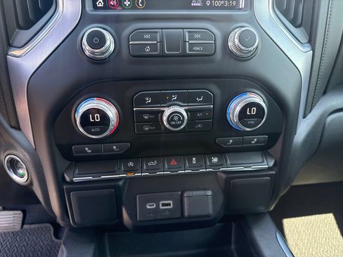 Used 2020 GMC Sierra 1500 Elevation w/ Elevation Value Package RWD image 27