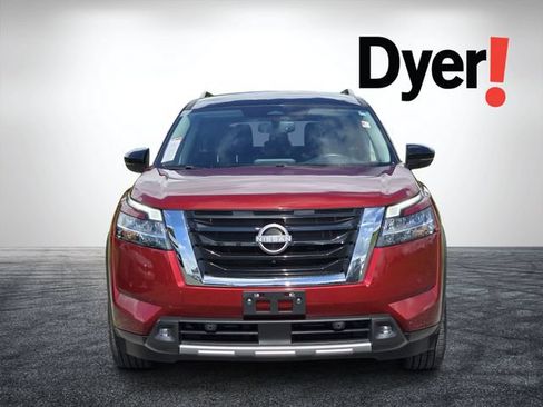 Used 2022 Nissan Pathfinder SL AWD/4WD image 9