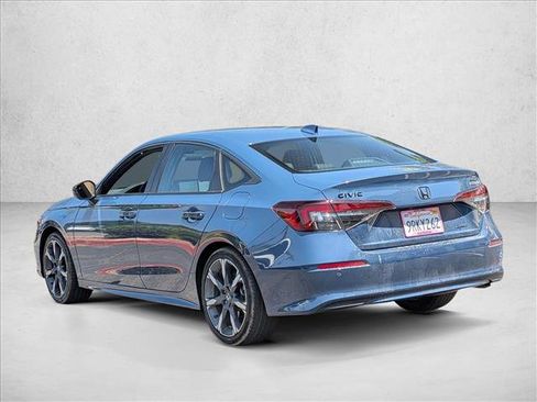Used 2025 Honda Civic Sport Touring image 8