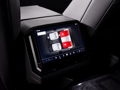 Used 2024 Tesla Cybertruck AWD Crew Cab image 28