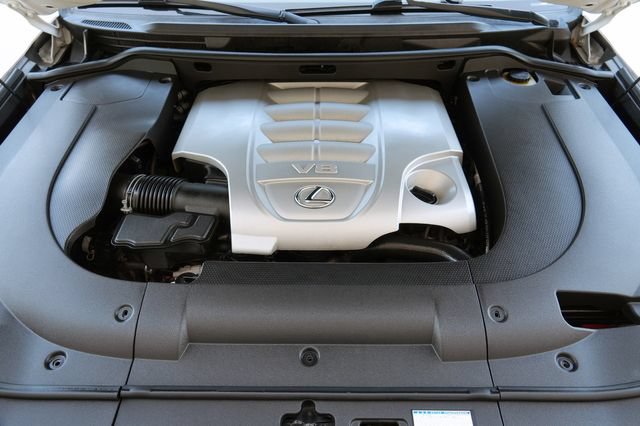 Used 2013 Lexus LX 570 4WD w/ Luxury Pkg w/Pre-crash image 50