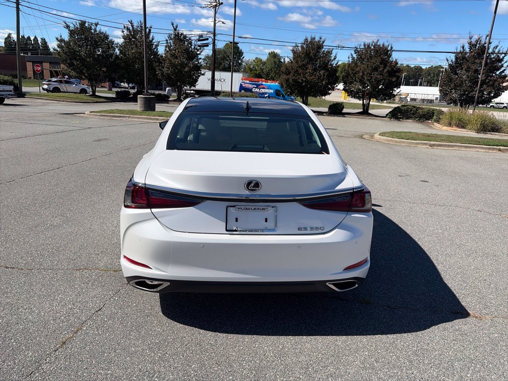 Used 2025 Lexus ES 350 w/ Premium Package FWD image 3