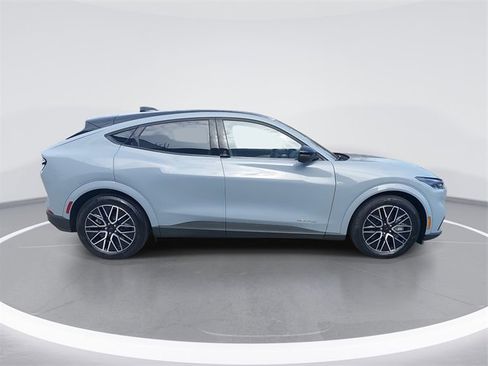 Certified 2025 Ford Mustang Mach-E Premium image 6