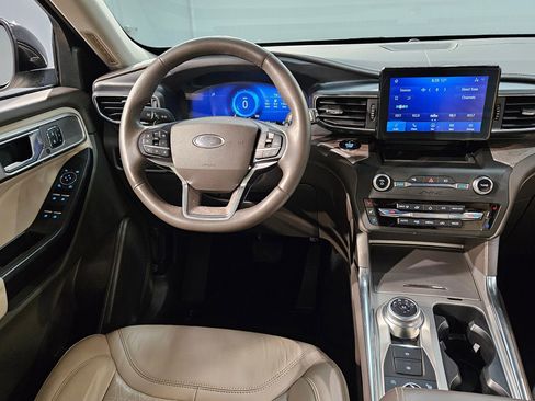 Used 2020 Ford Explorer Platinum image 9