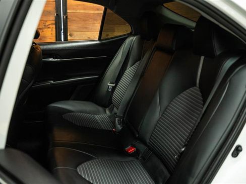 Used 2023 Toyota Camry SE w/ Convenience Package image 10