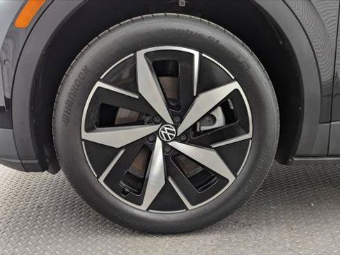 Used 2023 Volkswagen ID.4 Pro S AWD/4WD image 28