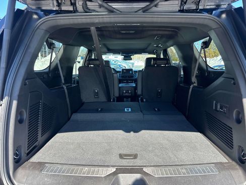 Used 2023 GMC Yukon XL AT4 image 19