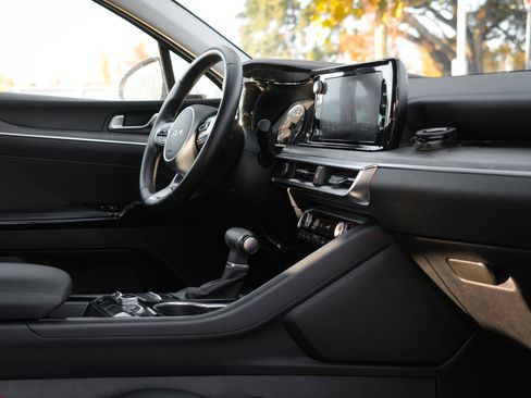 Used 2022 Kia K5 EX image 35