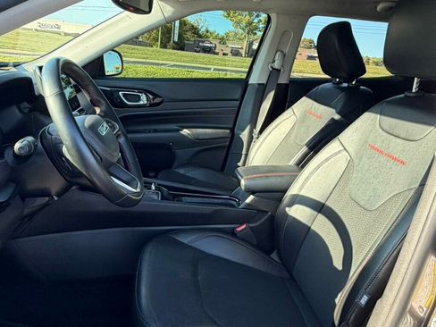 Used 2022 Jeep Compass Trailhawk w/ Trailhawk Convenience Group image 11