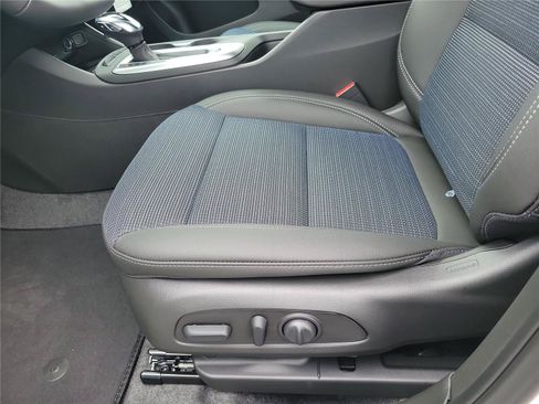New 2026 Buick Envista Sport Touring w/ Convenience I Package FWD image 19