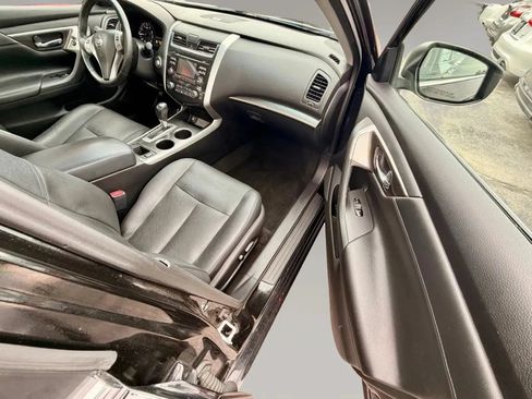 Used 2015 Nissan Altima 2.5 SL w/ Moonroof Package FWD image 8