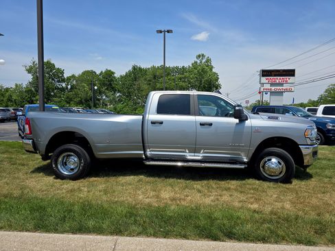 Used 2024 RAM 3500 Big Horn AWD/4WD image 15