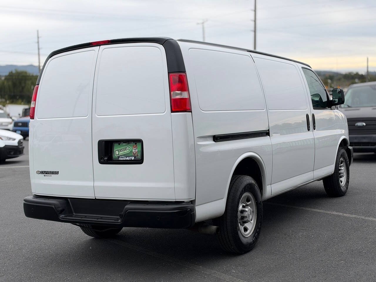 Used 2020 Chevrolet Express 2500 w/ Driver Convenience Package RWD image 4