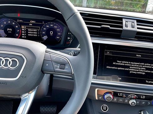 New 2025 Audi Q3 2.0T Premium image 25