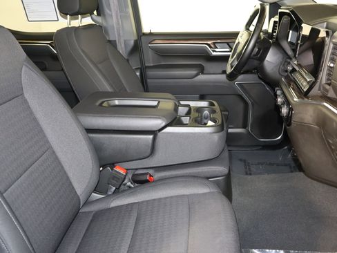 Used 2025 Chevrolet Silverado 1500 LT image 43