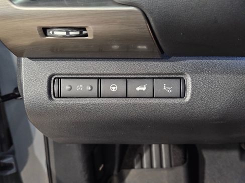 Used 2022 Nissan Pathfinder Platinum w/ Lighting Package (N93) image 26