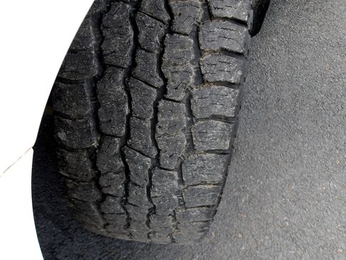 Used 2008 GMC Yukon XL Denali image 25