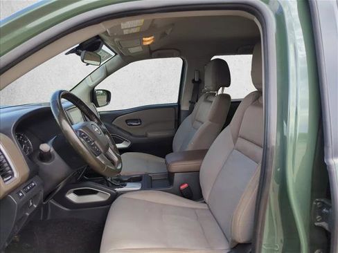 Used 2023 Nissan Frontier SV w/ SV Convenience Package AWD/4WD image 9