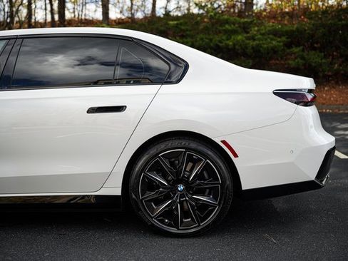 Used 2024 BMW i7 eDrive50 w/ M Sport Package image 7