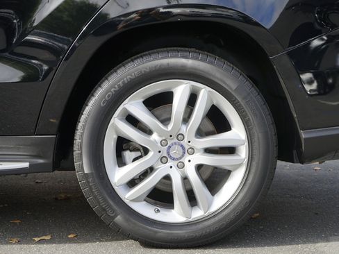 Used 2017 Mercedes-Benz GLS 450 4MATIC w/ Premium Package image 9