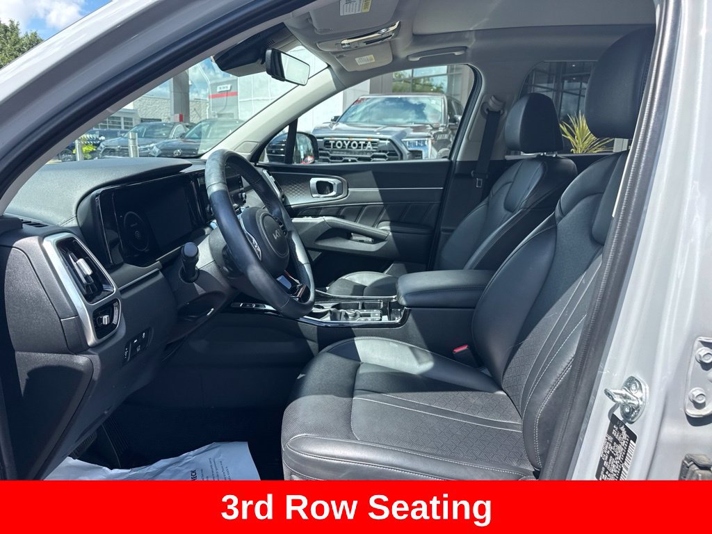 Used 2023 Kia Sorento SX AWD/4WD image 11