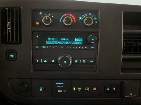 Used 2025 Chevrolet Express 3500 LT w/ LT Preferred Equipment Group RWD image 36