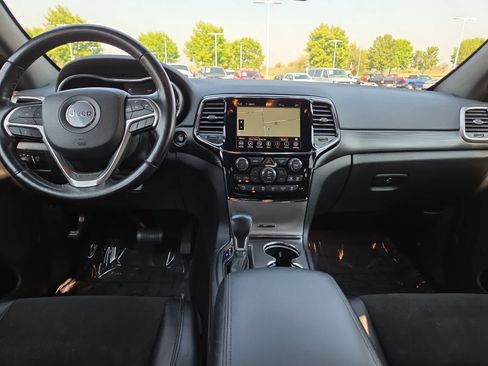 Used 2020 Jeep Grand Cherokee Laredo w/ Quick Order Package 2BN North AWD/4WD image 18