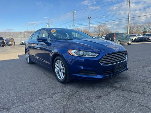 Used 2015 Ford Fusion SE FWD image 5