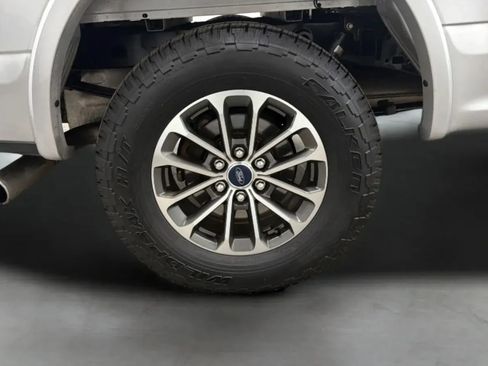 Used 2018 Ford F150 XLT w/ Equipment Group 302A Luxury AWD/4WD image 26