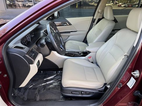 Used 2017 Honda Accord EX-L image 13