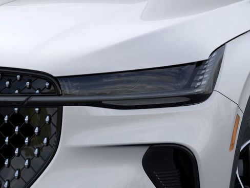 New 2026 Lincoln Nautilus Premier image 18