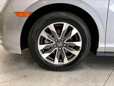 Used 2023 Honda Odyssey EX-L image 8