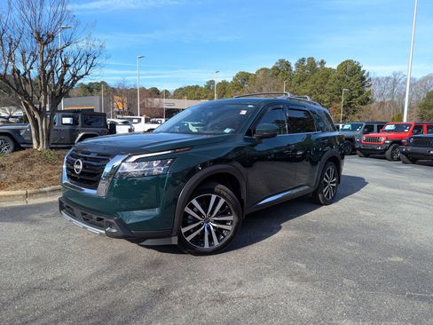 Used 2023 Nissan Pathfinder Platinum w/ Cargo Package image 1