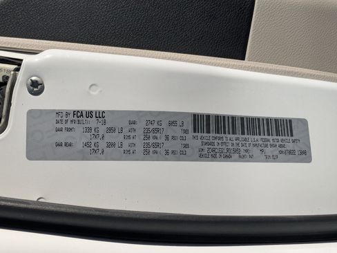 Used 2018 Chrysler Pacifica Touring-L Plus image 39