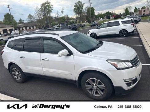 Used 2017 Chevrolet Traverse LT AWD/4WD image 4