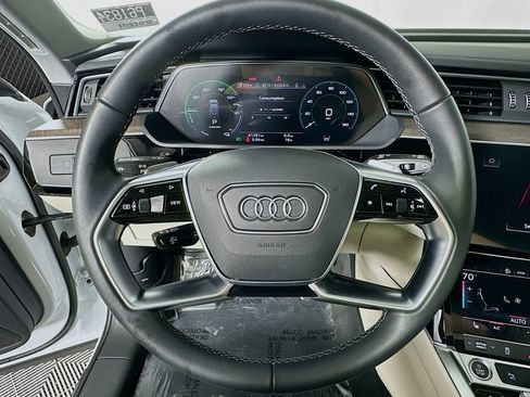 Used 2022 Audi e-tron Premium w/ Convenience Plus Package image 19
