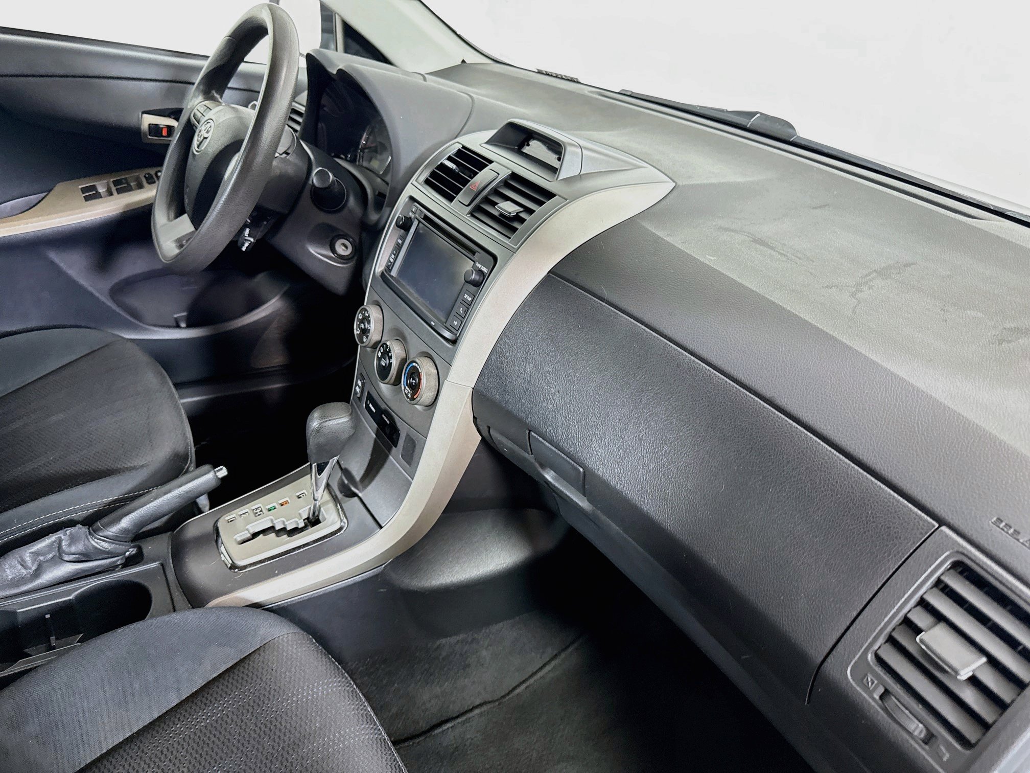 Used 2013 Toyota Corolla S FWD image 25