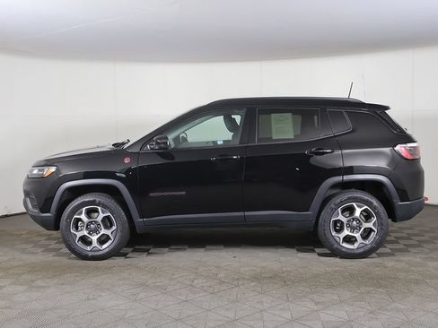Used 2022 Jeep Compass Trailhawk w/ Trailhawk Convenience Group AWD/4WD image 16