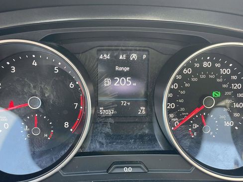 Used 2018 Volkswagen Tiguan SEL AWD/4WD image 21
